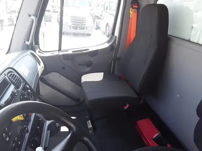 2020 FREIGHTLINER M2 106