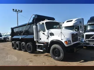 2007 MACK GRANITE CV713