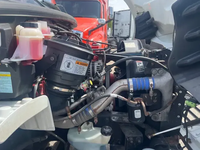 2016 FREIGHTLINER/MERCEDES M2 106