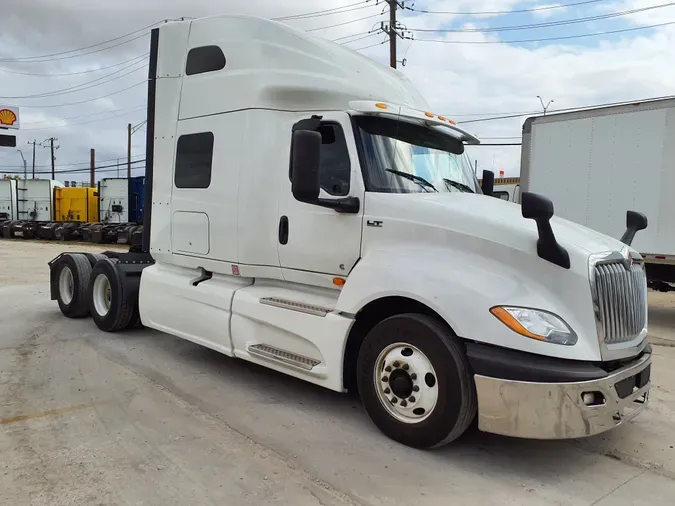 2019 NAVISTAR INTERNATIONAL LT625 SLPR CAB