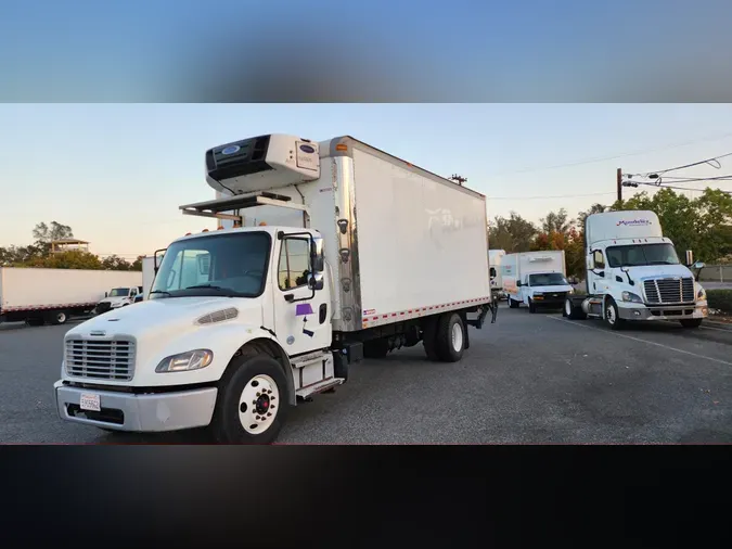 2017 FREIGHTLINER/MERCEDES M2 106