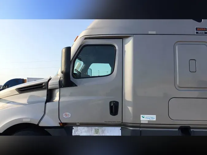 2024 Freightliner Cascadia 126