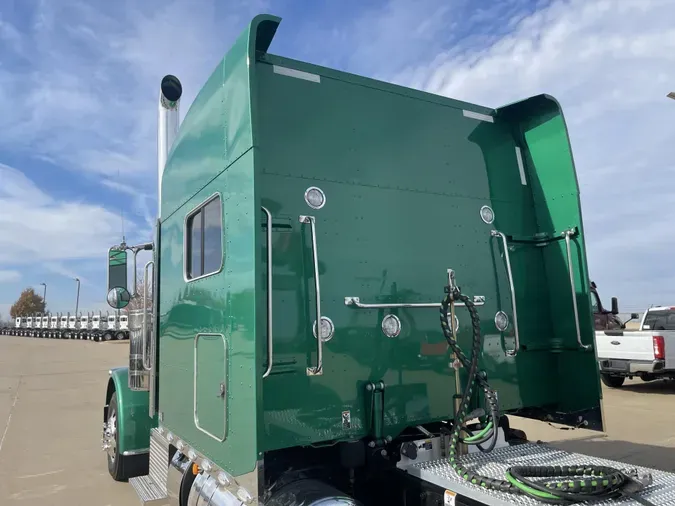2024 Peterbilt 389495f5930ad8c6bdb631da76f2cf5b750