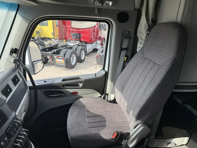 2024 Peterbilt 579