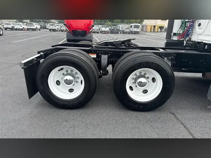 2021 FREIGHTLINER CA126