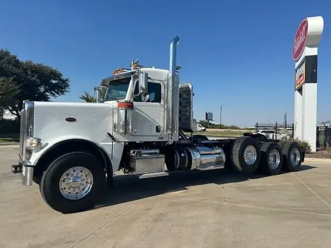 2021 Peterbilt 389