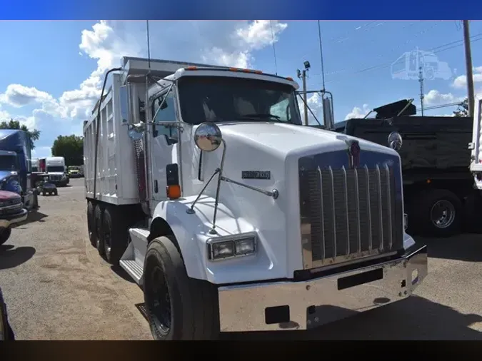 2013 KENWORTH T800