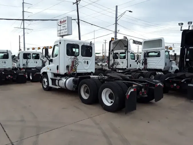 2020 FREIGHTLINER/MERCEDES CASCADIA 125