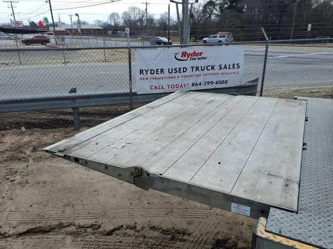 2019 FREIGHTLINER/MERCEDES M2 106