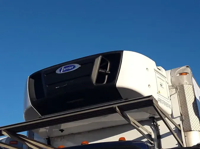 2018 FREIGHTLINER/MERCEDES M2 106