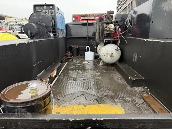 2011 FORD F4504964372f00df0471d331feb27a3656a9