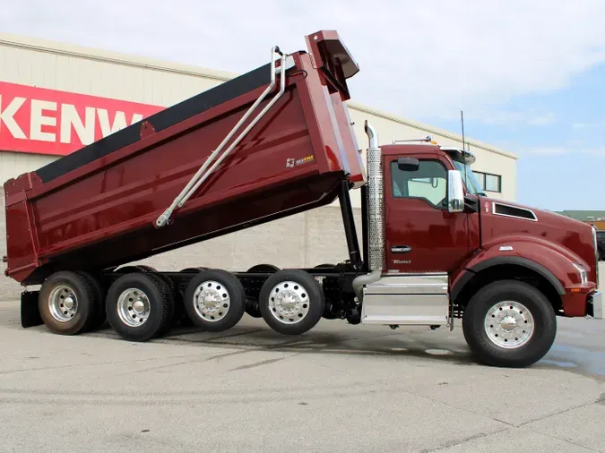 2025 Kenworth T880 Short Hood