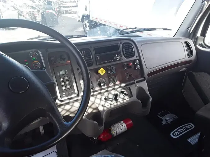 2021 FREIGHTLINER/MERCEDES M2 106496a35396982855503a658753e674d14