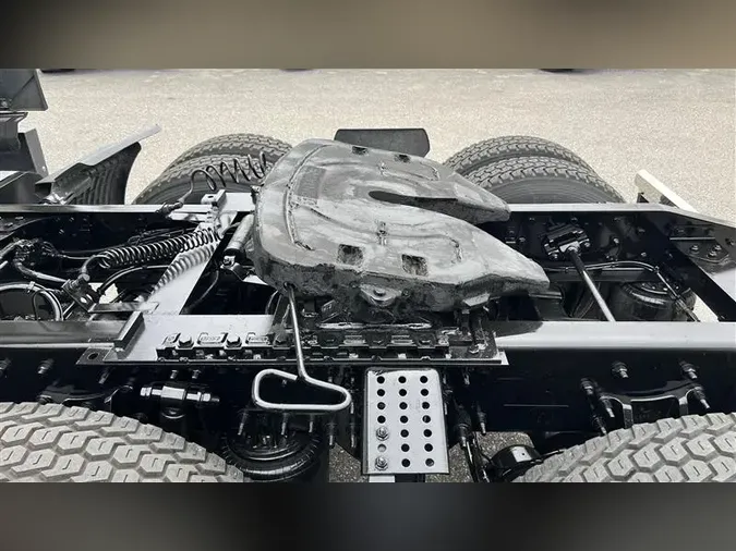 2022 FREIGHTLINER CA126