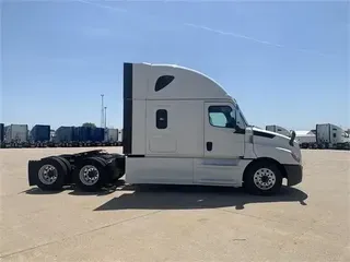 2022 FREIGHTLINER CASCADIA 126