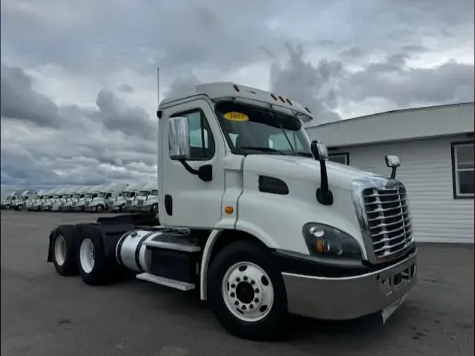 2017 FREIGHTLINER/MERCEDES CASCADIA 113