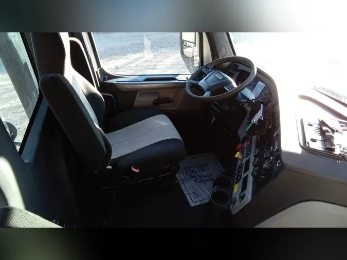 2020 Freightliner Cascadia 126496cc9d75a1c7a719c6ed71b078a991e