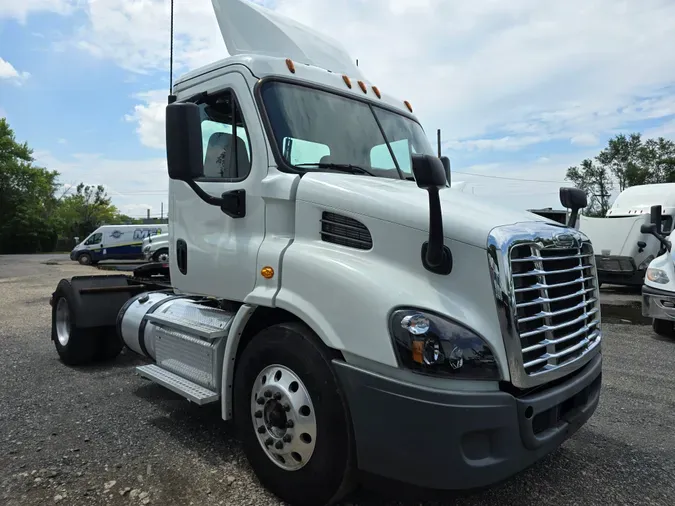 2018 FREIGHTLINER/MERCEDES CASCADIA 113