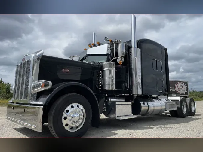 2020 Peterbilt 389