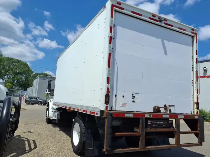2019 FREIGHTLINER M2 106