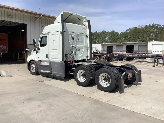 2021 Freightliner Cascadia