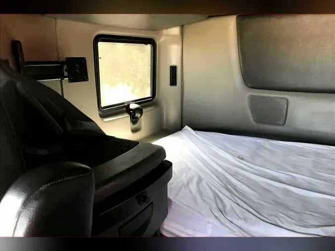 2023 INT LT625 6X4