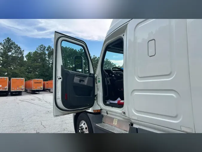 2020 Freightliner Cascadia