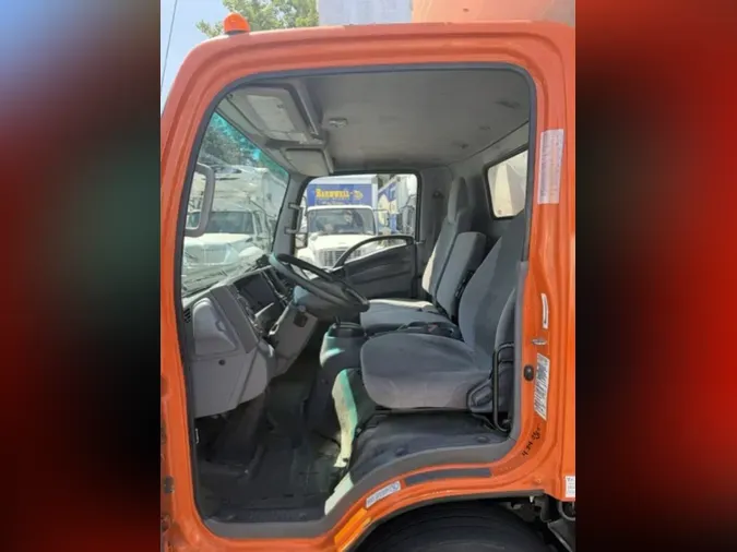 2020 ISUZU NQR
