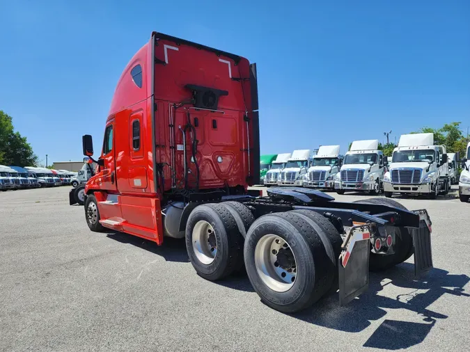 2020 FREIGHTLINER/MERCEDES CASCADIA 125