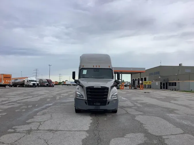 2022 Freightliner Cascadia 126
