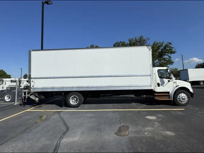 2019 Freightliner Business Class M2 106