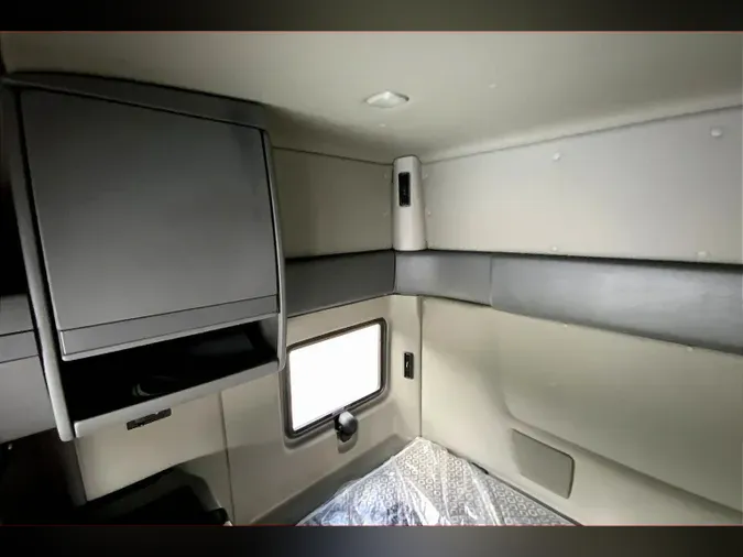 2023 INT LT625 6x4