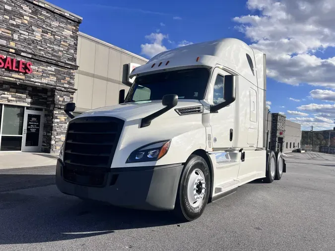 2020 Freightliner Cascadia