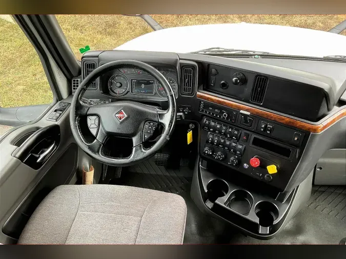 2021 INT LT625 6x4