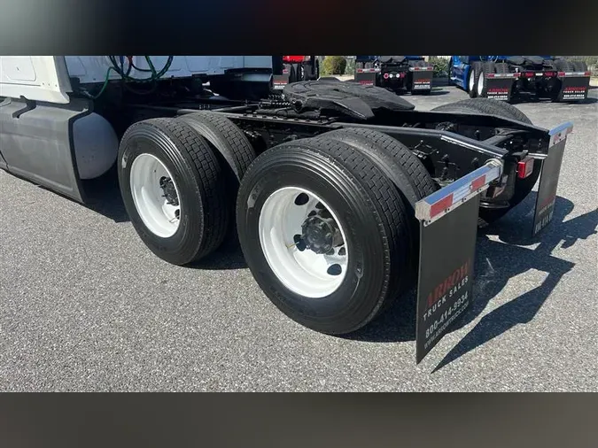 2022 INTERNATIONAL LT