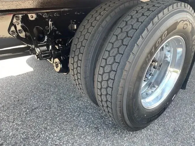2020 Peterbilt 337