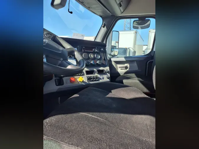 2019 FREIGHTLINER/MERCEDES NEW CASCADIA 116