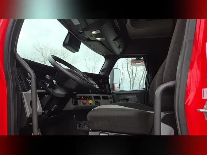 2020 FREIGHTLINER CA116