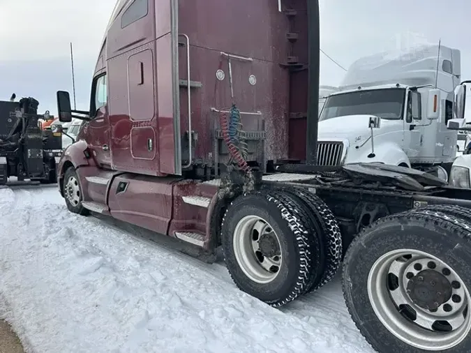 2022 KENWORTH T680