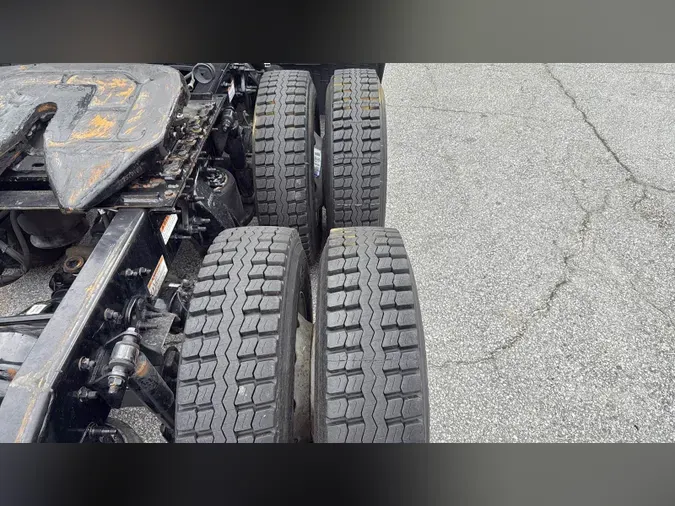 2021 Freightliner Cascadia 126