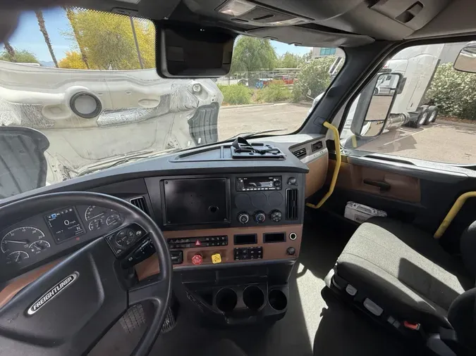 2022 Freightliner Cascadia