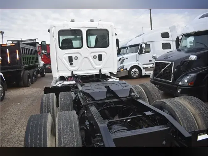 2011 FREIGHTLINER CASCADIA 125