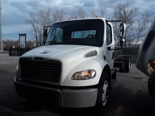 2020 FREIGHTLINER/MERCEDES M2 106