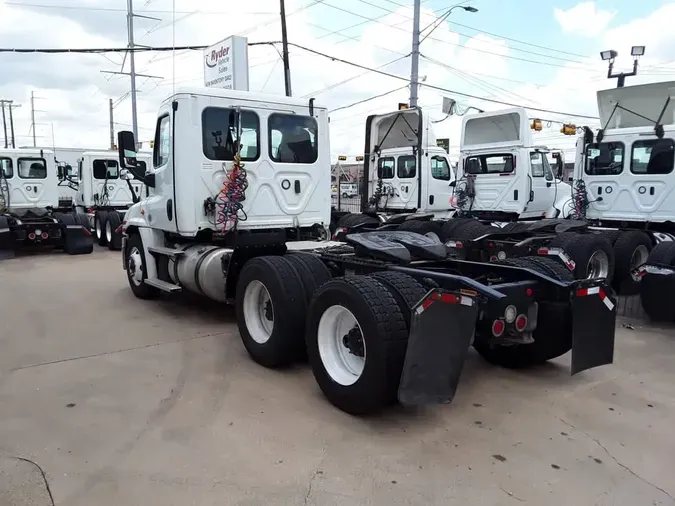 2020 FREIGHTLINER CASCADIA 125