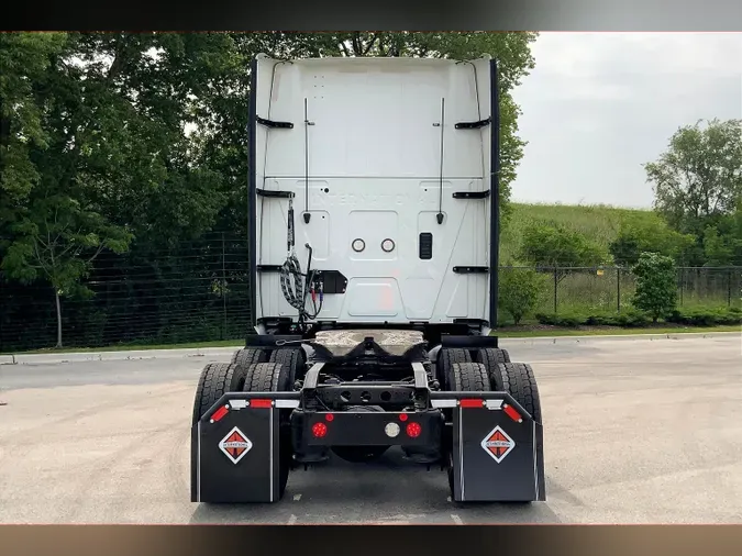 2022 INT LT625 6x4