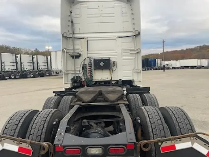 2020 VOLVO VNL64T760