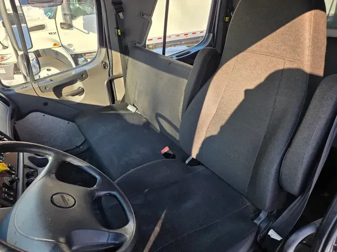 2019 FREIGHTLINER/MERCEDES M2 106