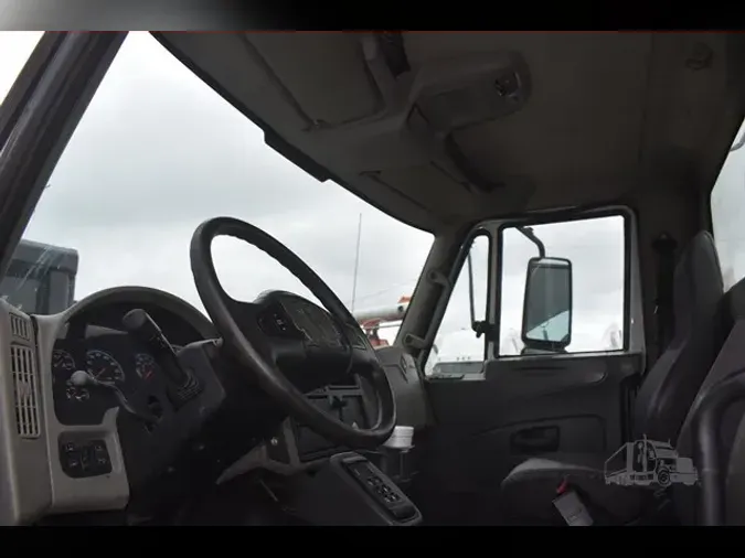2013 INTERNATIONAL DURASTAR 4400