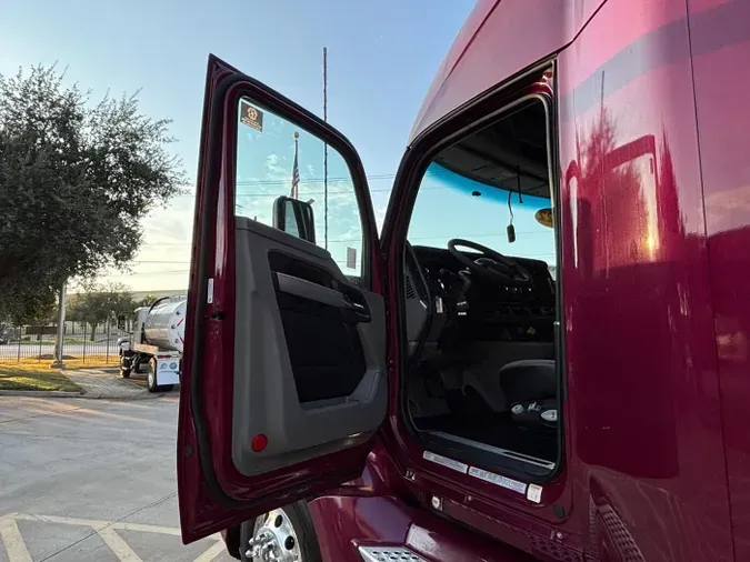 2022 Kenworth T680
