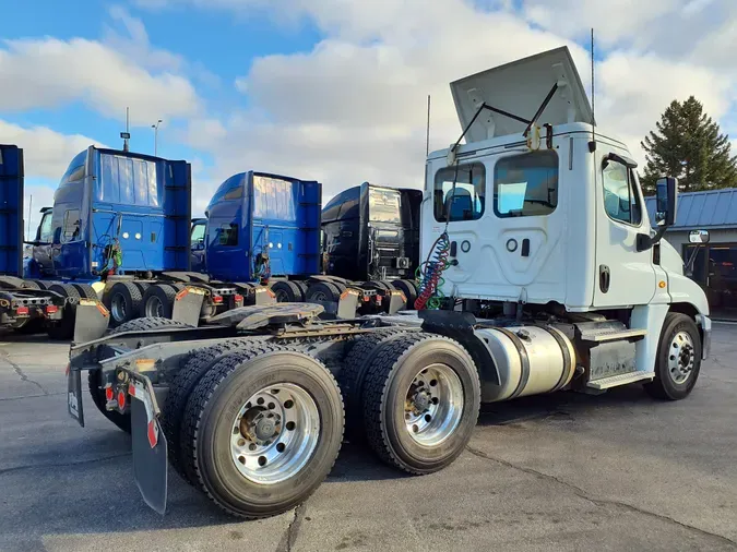 2018 FREIGHTLINER/MERCEDES CASCADIA 125